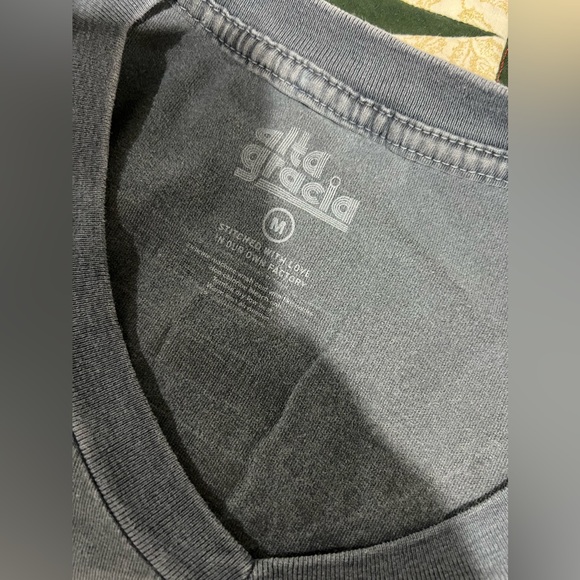 Dallas Cowboys Americas Team Alta Gracia Blue V-Neck Distressed T-shirt Women M - Picture 4 of 5